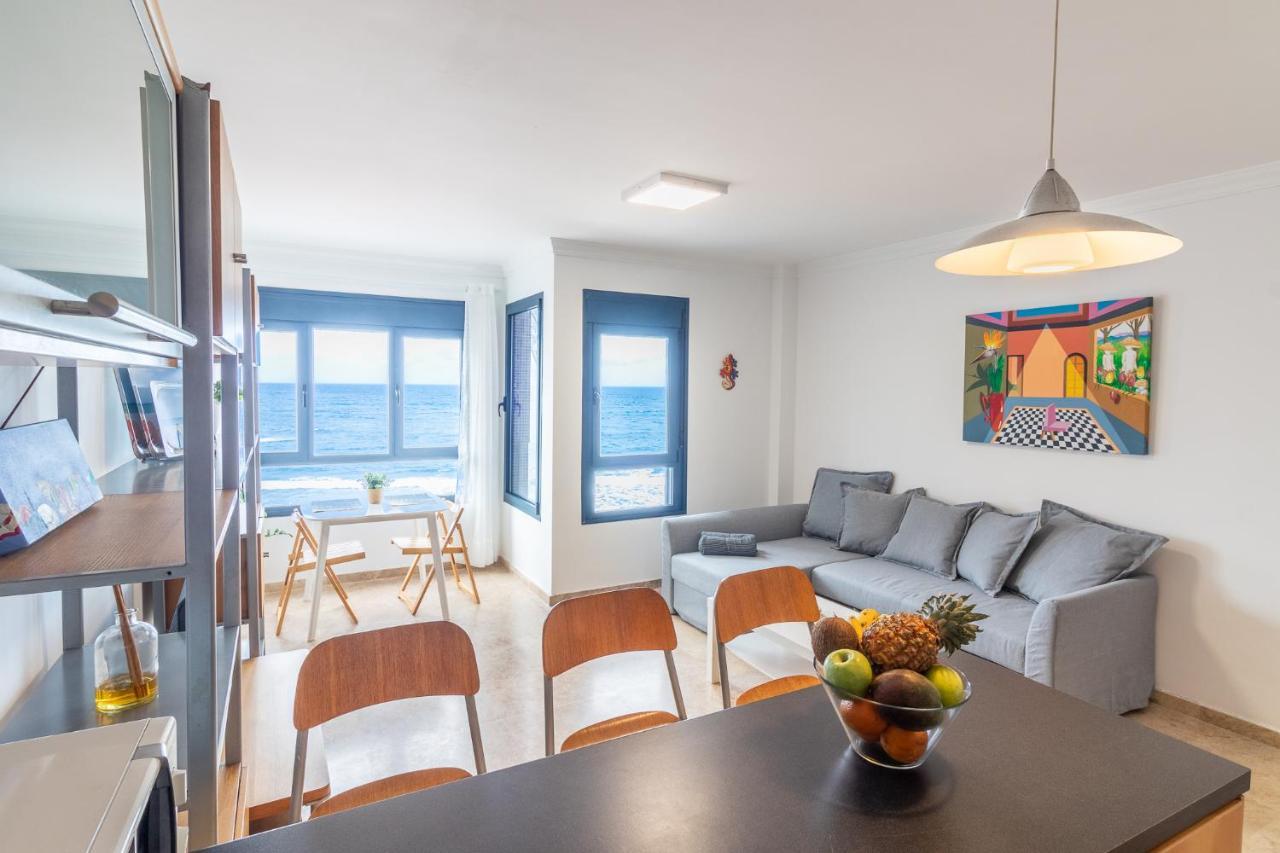 Ocean & Auditorium Views Apartamento