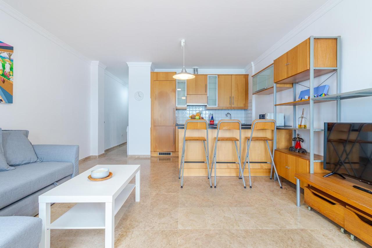 Ocean & Auditorium Views Apartamento