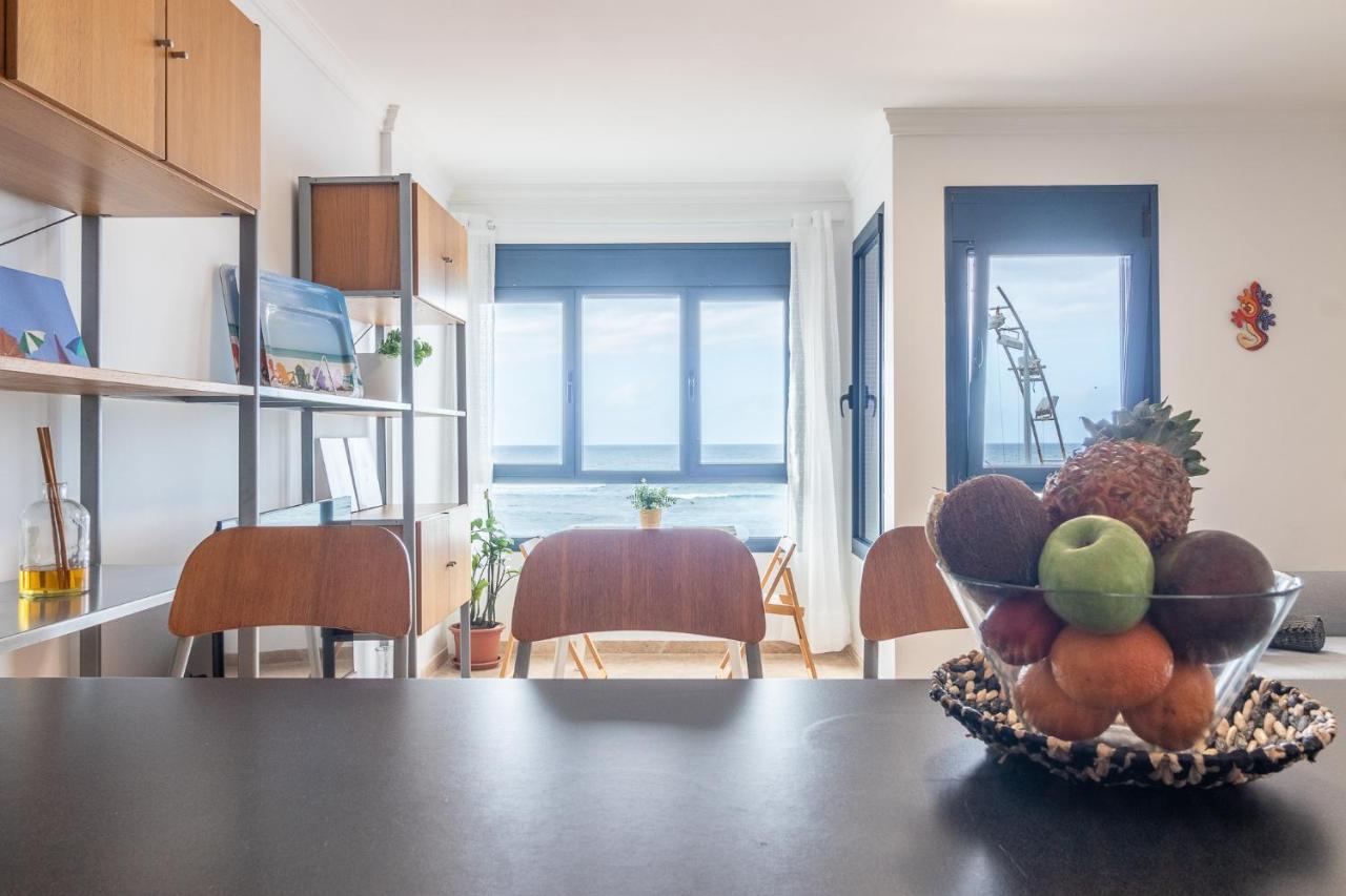 Ocean & Auditorium Views Apartment *